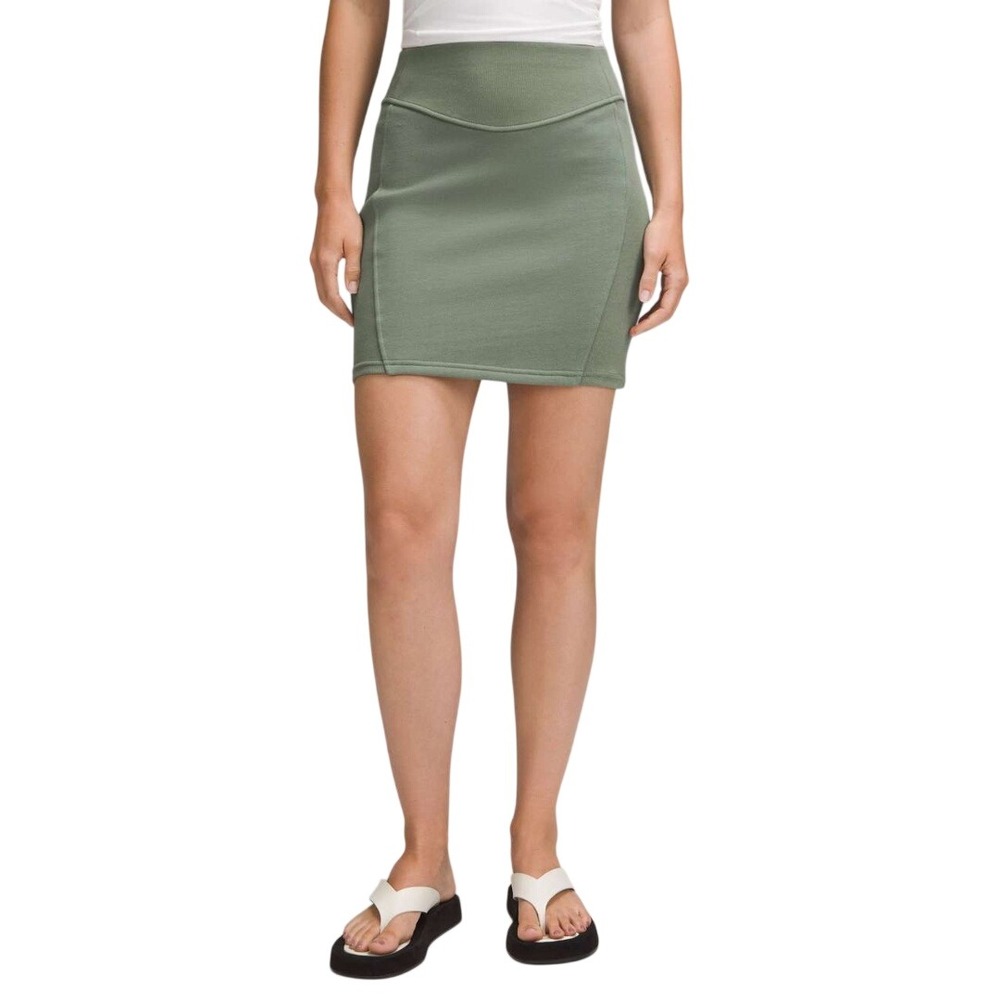 Lululemon Women's Grey Eucalyptus Scuba High Rise Fleece Mini Skirt Size S